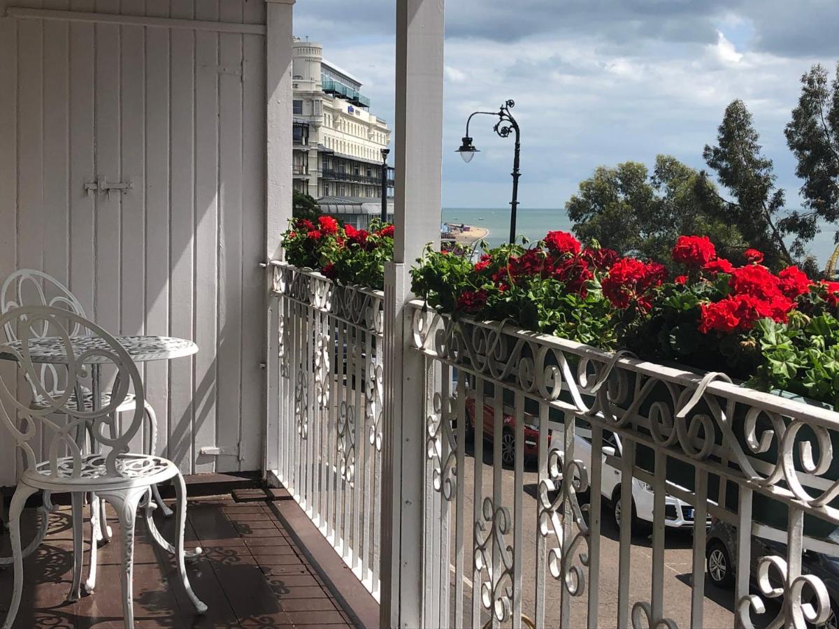 Pier View Self Catering Luxury Apartments Southend-on-Sea Buitenkant foto