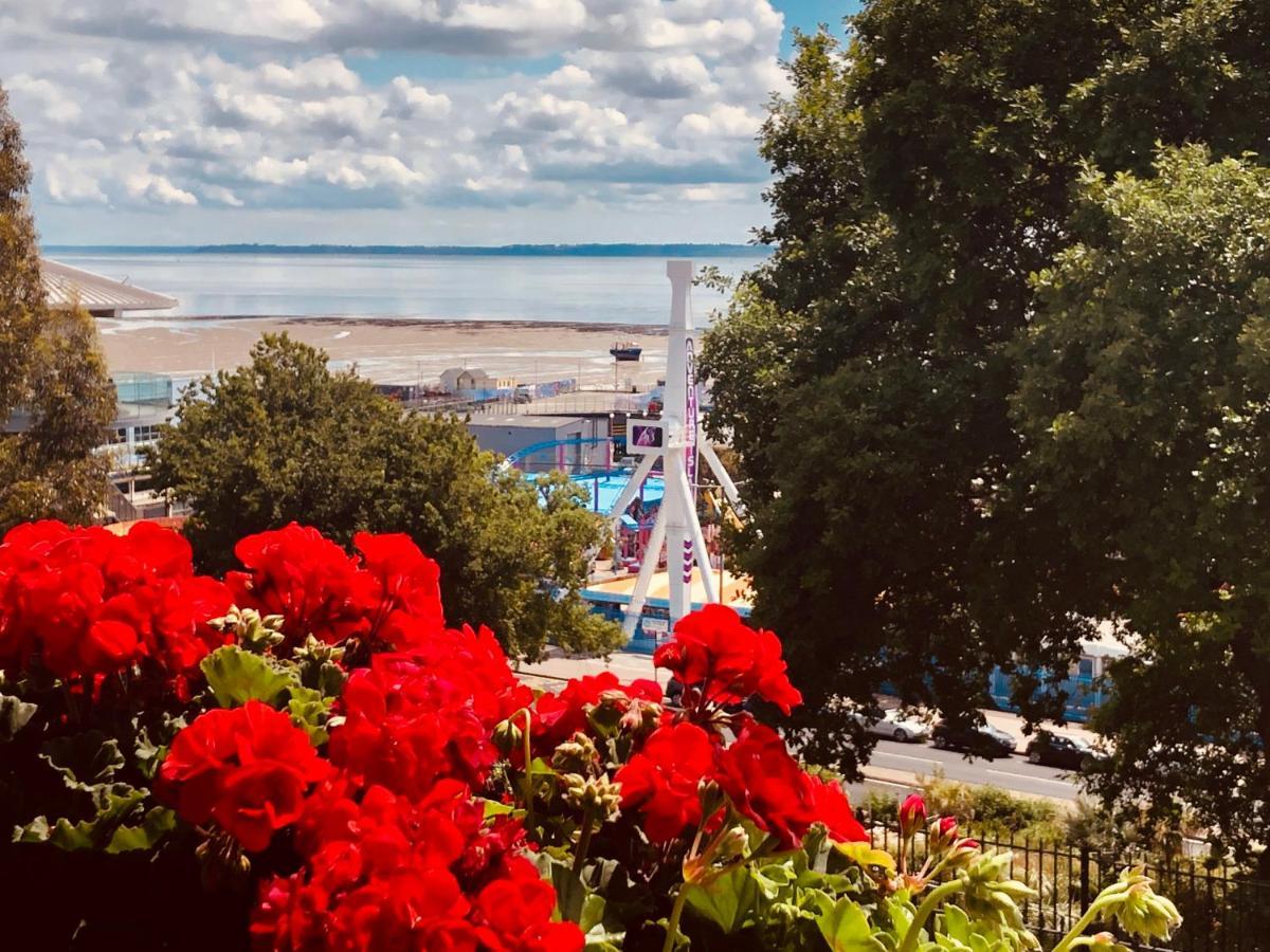 Pier View Self Catering Luxury Apartments Southend-on-Sea Buitenkant foto