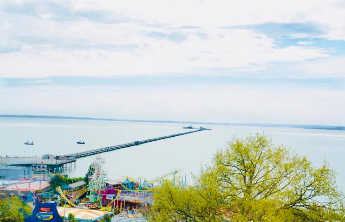 Pier View Self Catering Luxury Apartments Southend-on-Sea Buitenkant foto