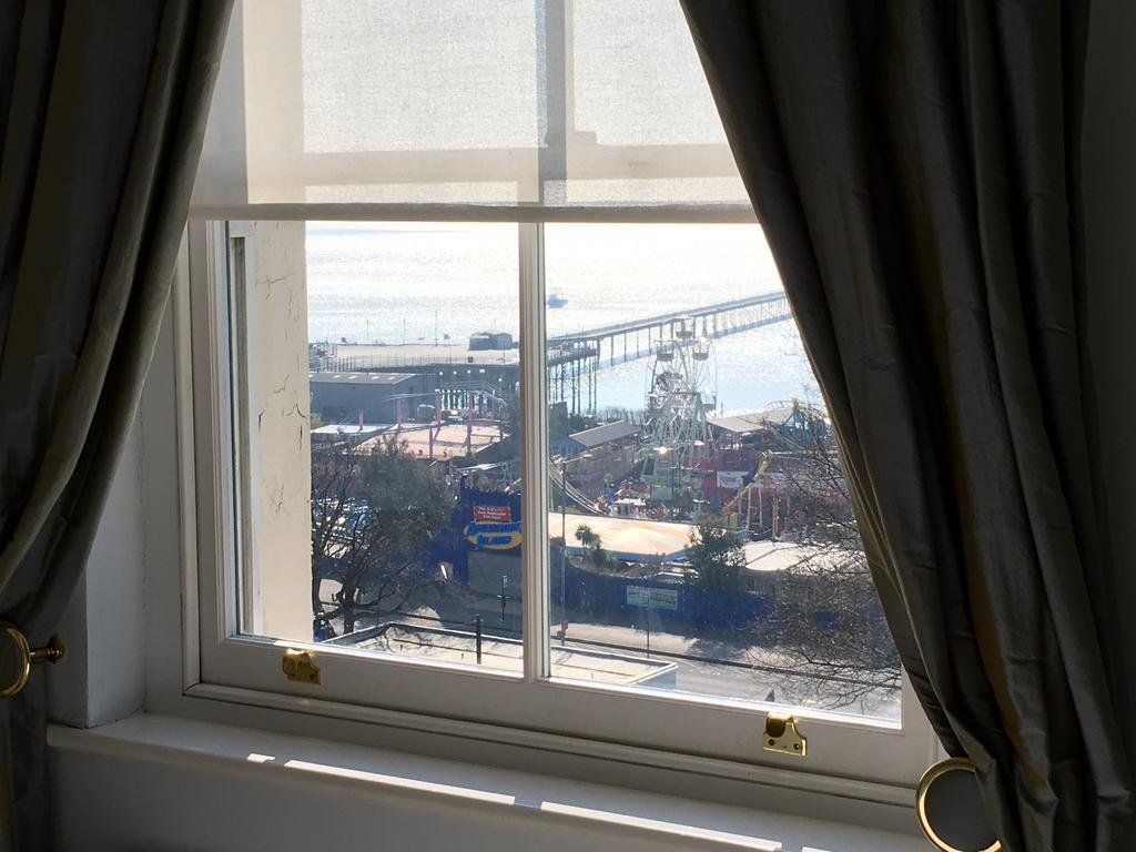 Pier View Self Catering Luxury Apartments Southend-on-Sea Buitenkant foto