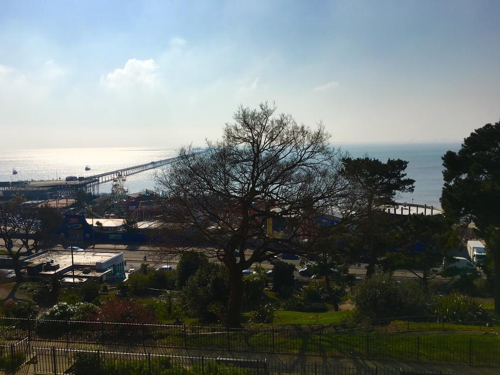 Pier View Self Catering Luxury Apartments Southend-on-Sea Buitenkant foto